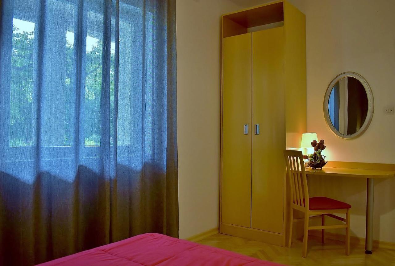 Apartman Balen J. Banjol Exterior photo