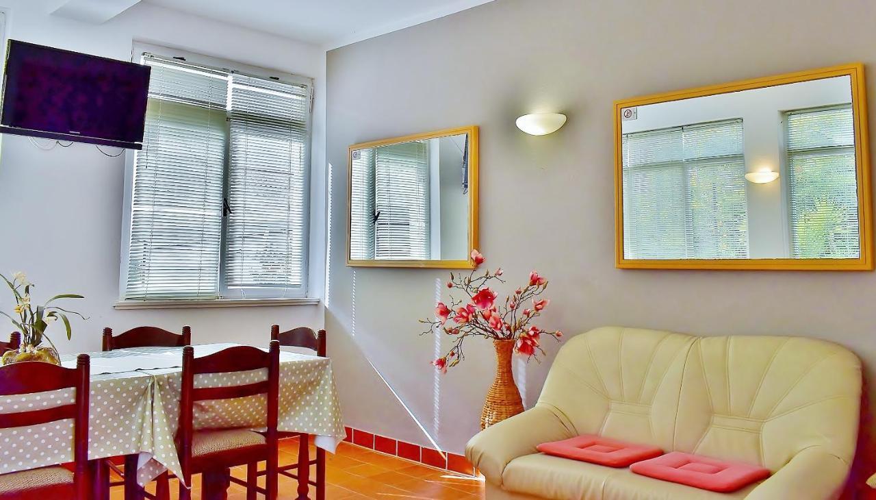Apartman Balen J. Banjol Exterior photo